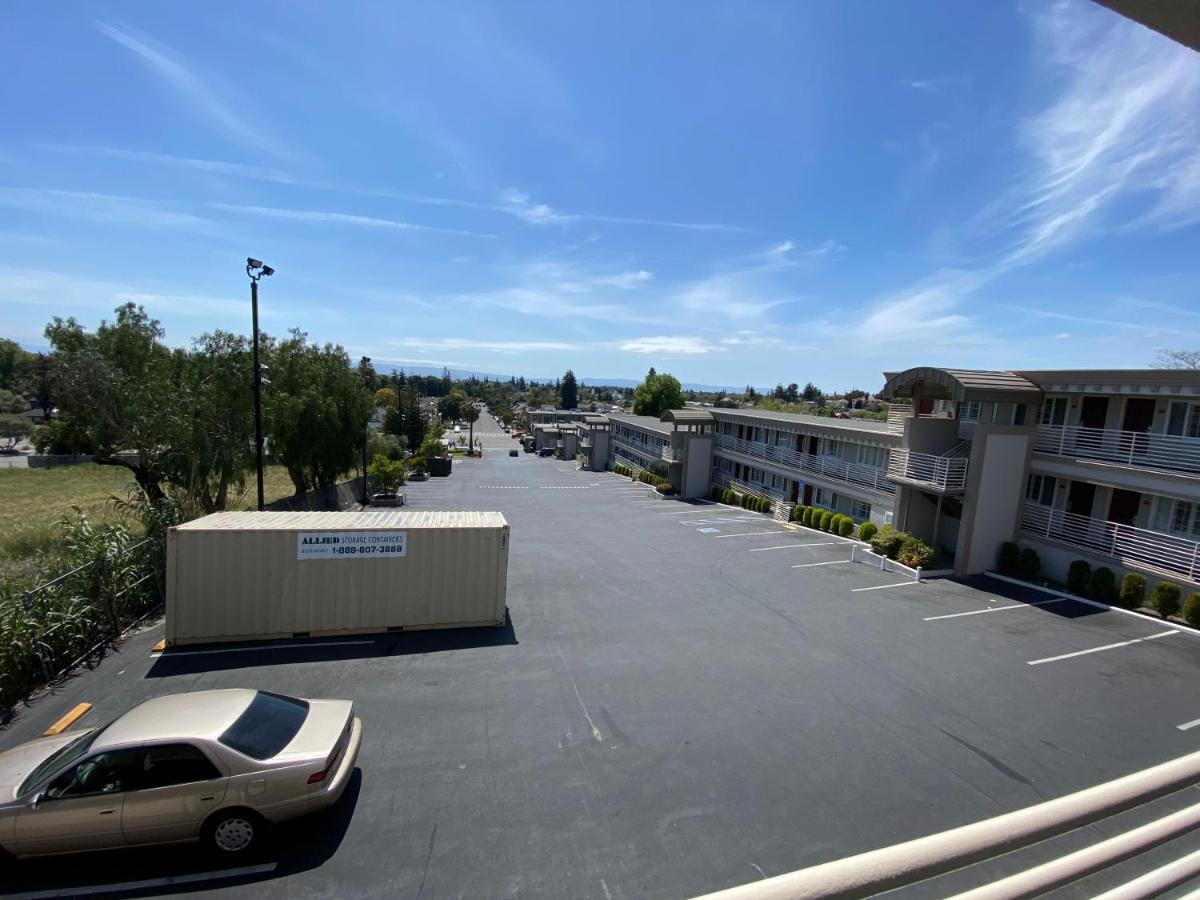 Budget Inn Of Hayward Bagian luar foto