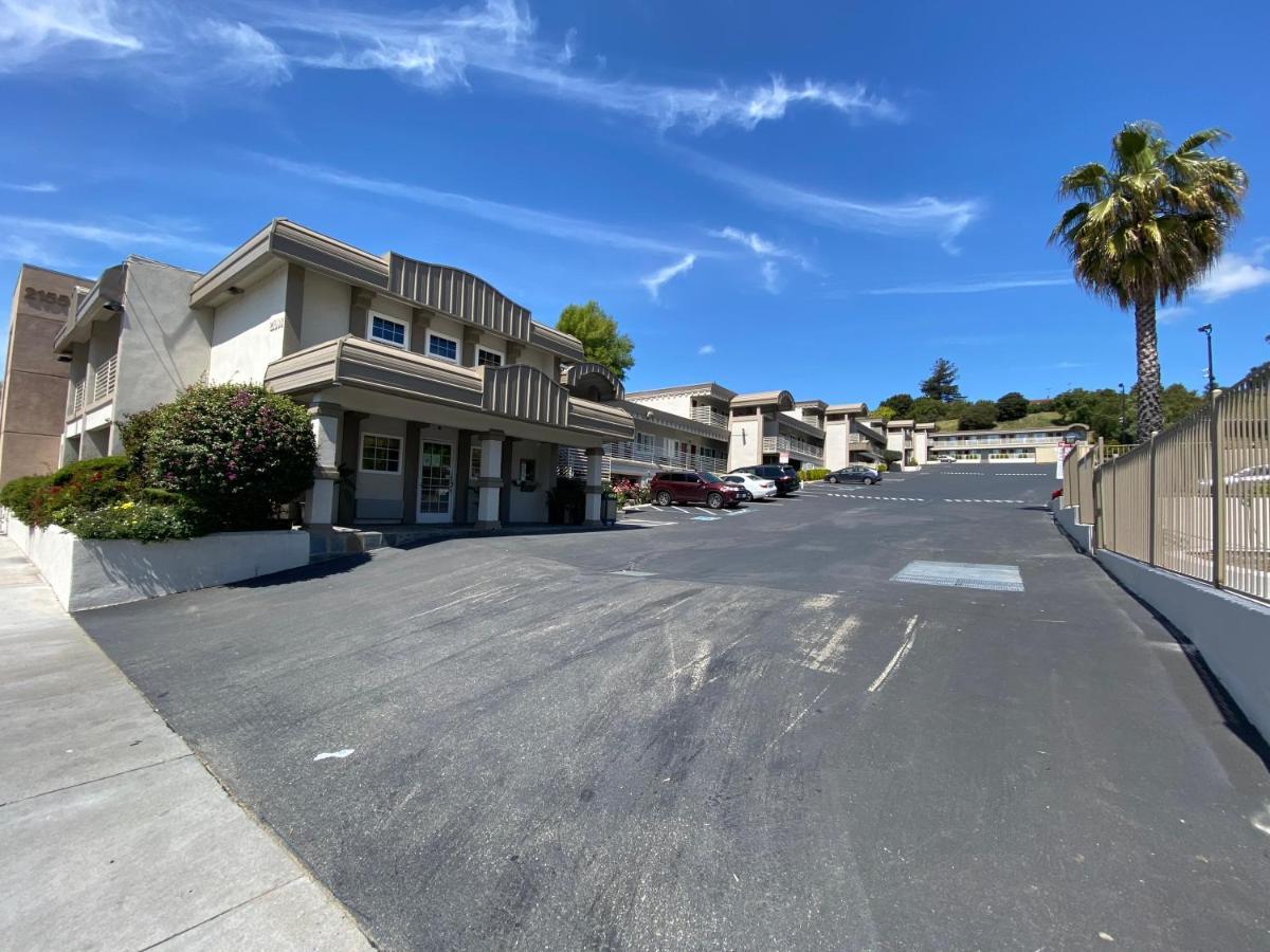 Budget Inn Of Hayward Bagian luar foto