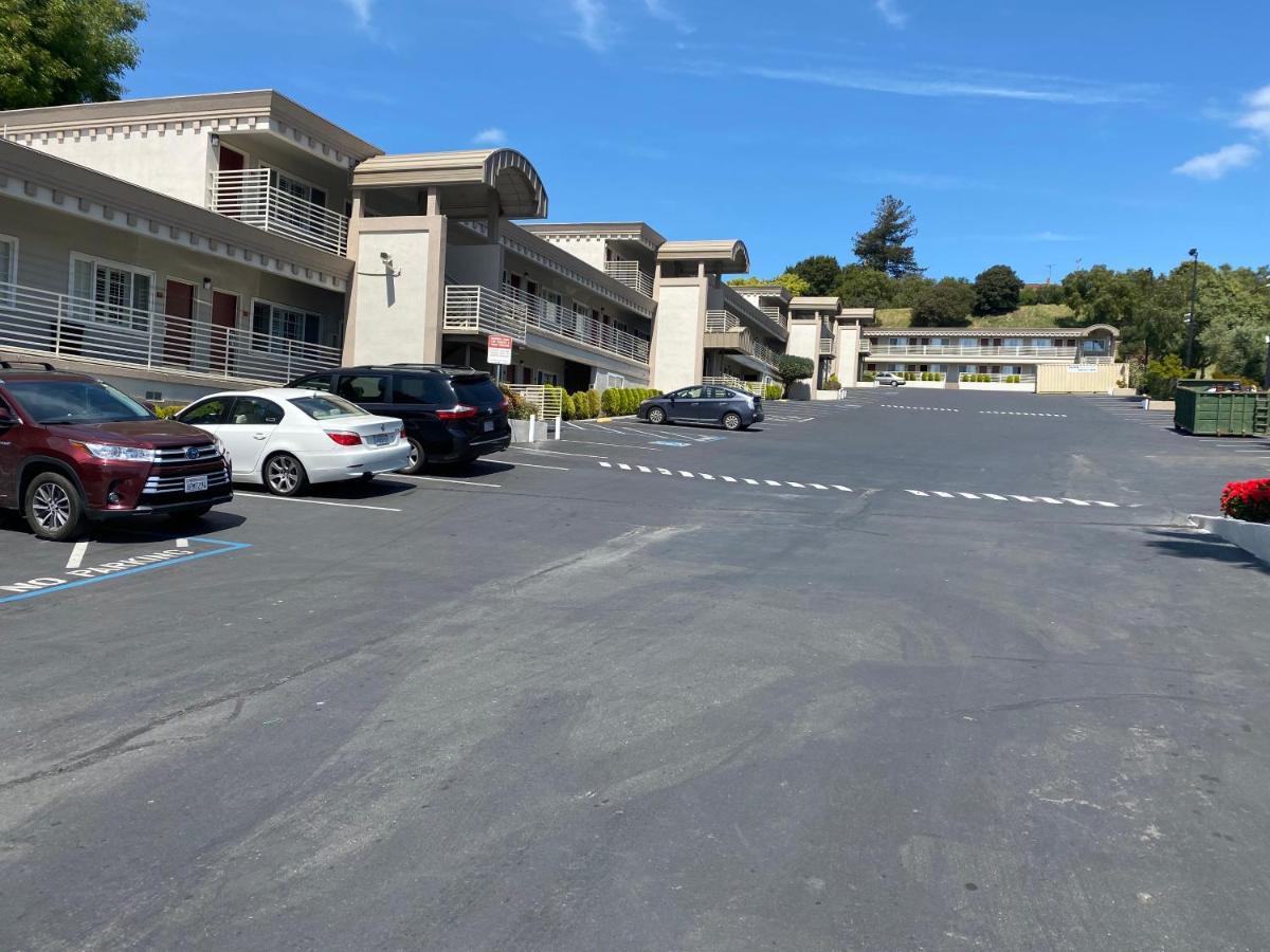 Budget Inn Of Hayward Bagian luar foto